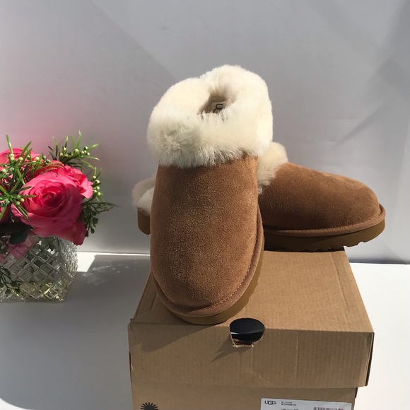 UGG Cluggette Slippers - Picture 9 of 9